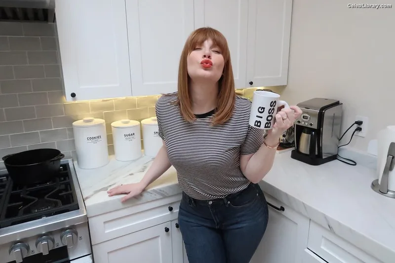 Bryce Dallas Howard photo 13 of 605