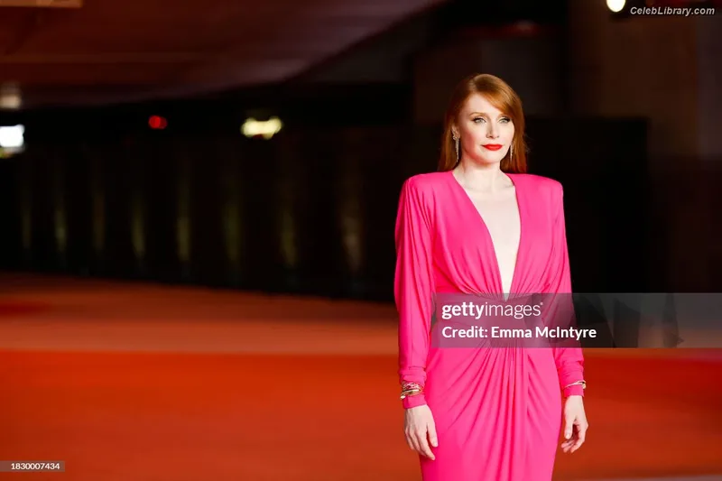 Bryce Dallas Howard photo 15 of 605