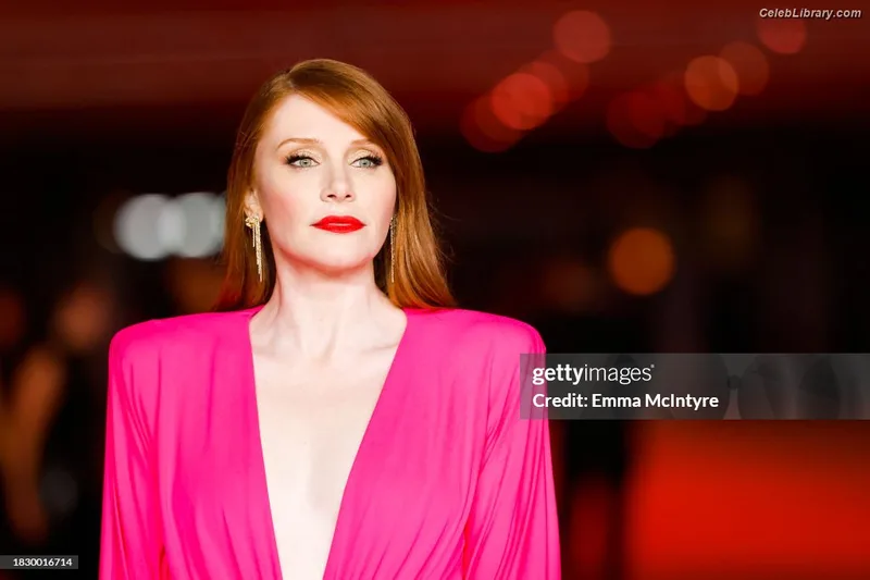 Bryce Dallas Howard photo 16 of 605