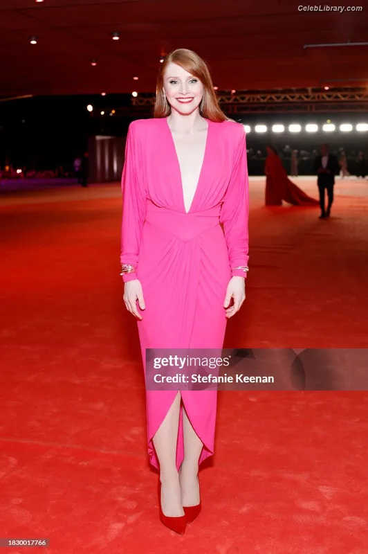 Bryce Dallas Howard photo 17 of 605