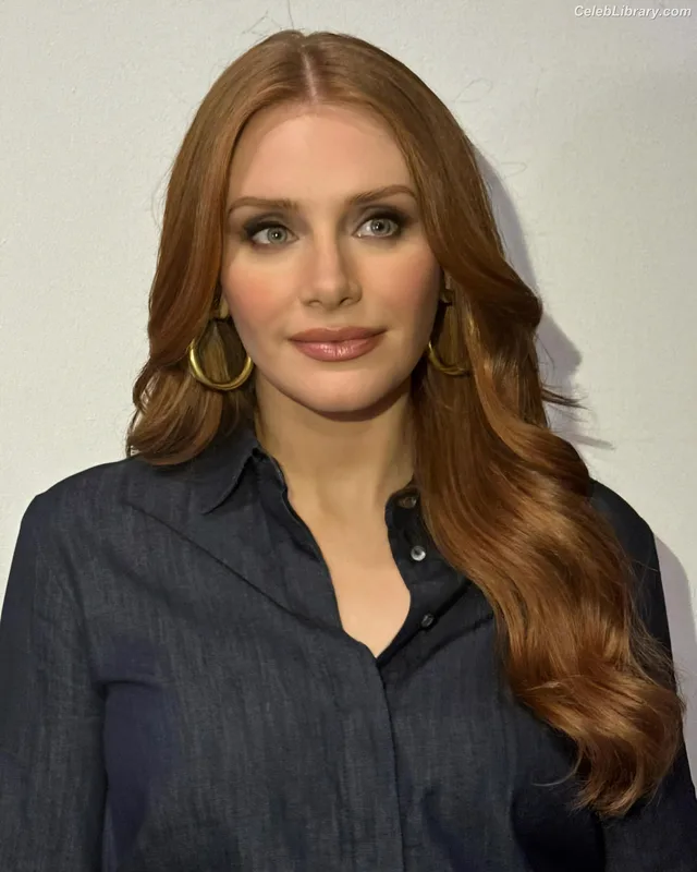 Bryce Dallas Howard photo 10 of 605