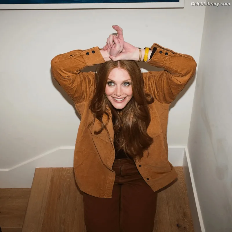 Bryce Dallas Howard photo 11 of 605