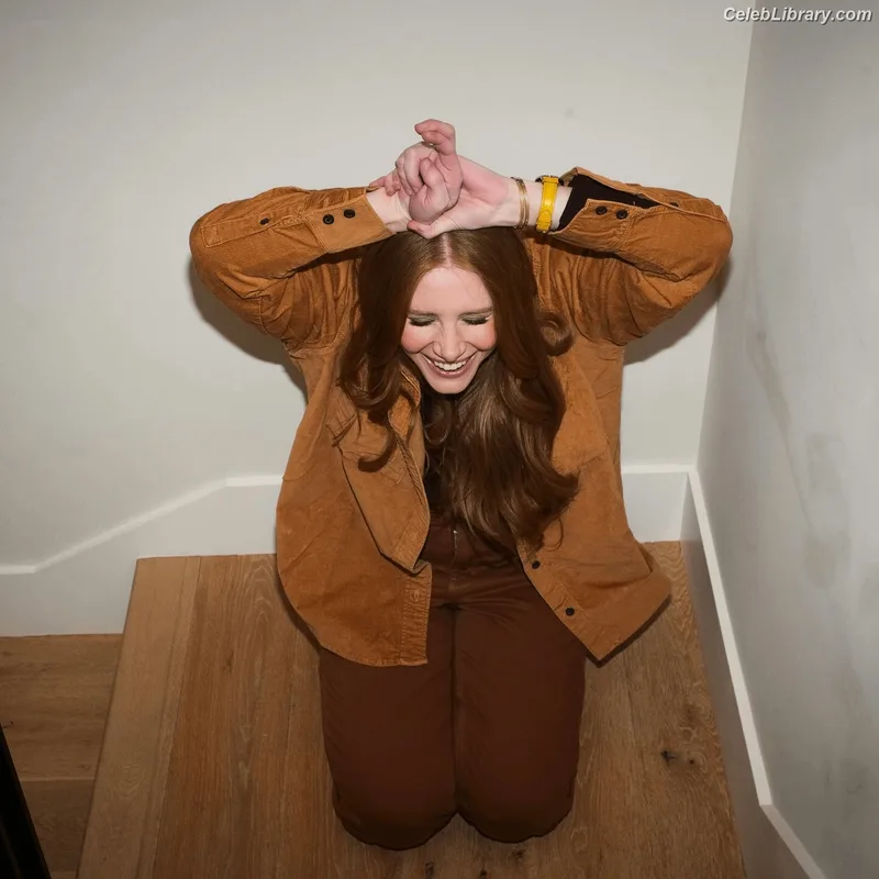 Bryce Dallas Howard photo 12 of 605