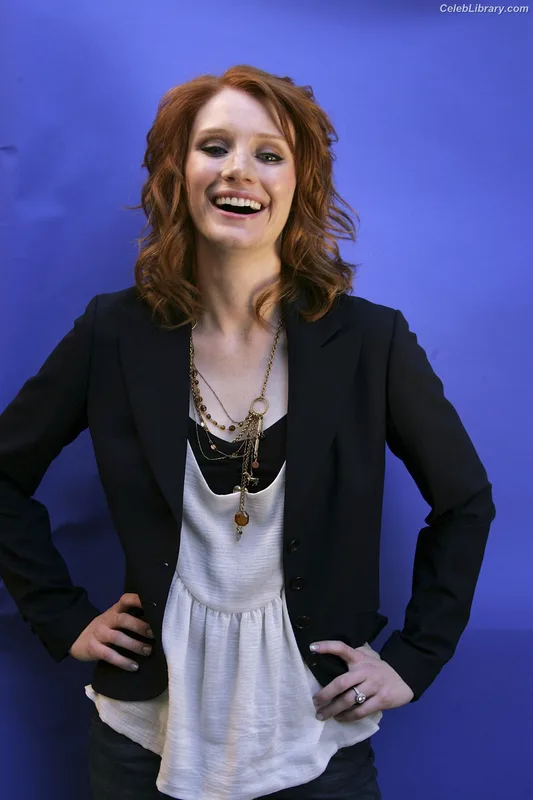 Bryce Dallas Howard photo 4 of 605