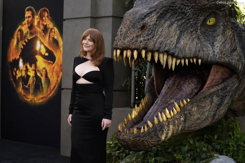 Bryce Dallas Howard photo 16 of 605