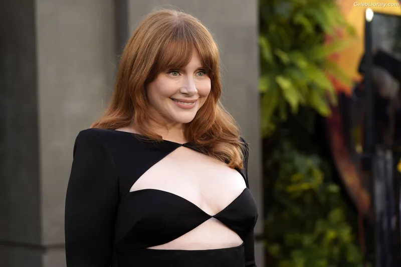 Bryce Dallas Howard photo 18 of 605