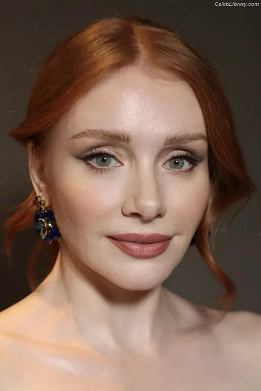 Bryce Dallas Howard photo 21 of 605