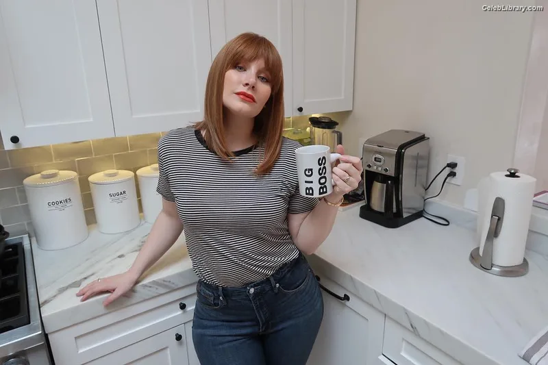 Bryce Dallas Howard photo 13 of 605