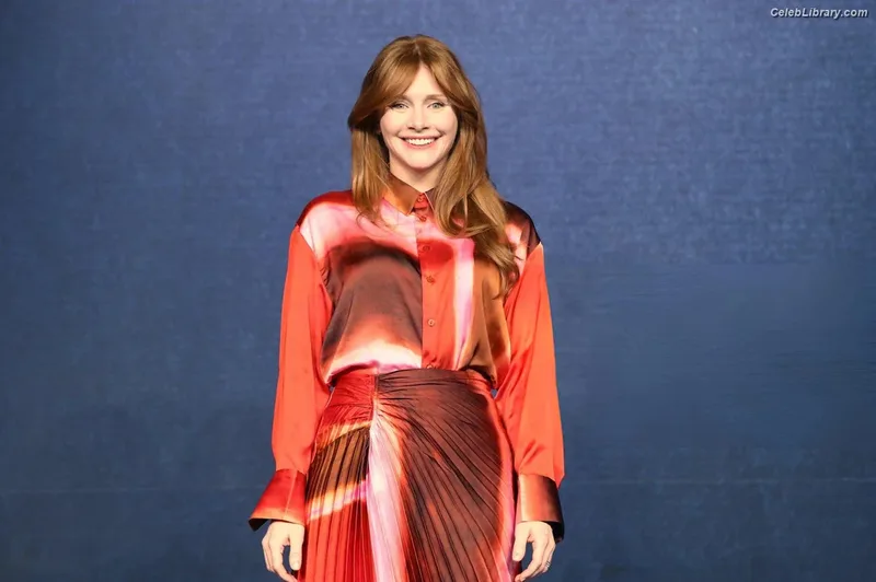 Bryce Dallas Howard photo 18 of 605