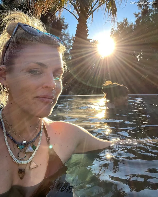 Busy Phillips photo 10 of 130