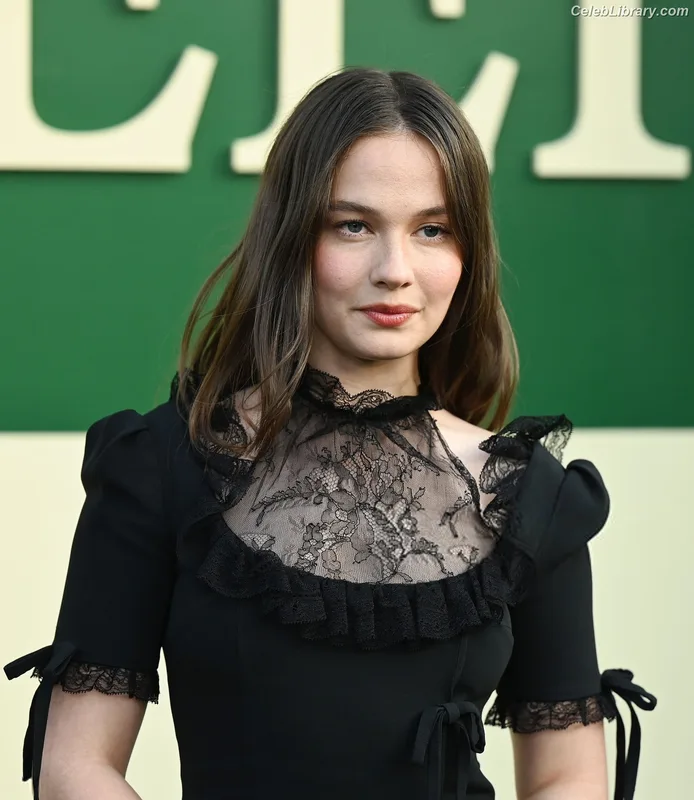 Cailee Spaeny photo 7 of 705