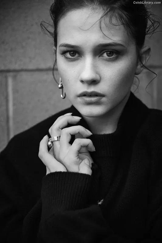 Cailee Spaeny photo 3 of 705