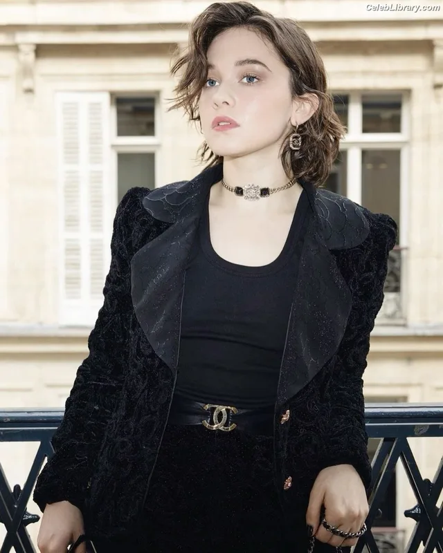 Cailee Spaeny photo 1 of 705