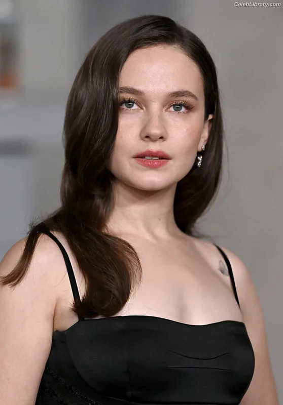 Cailee Spaeny photo 10 of 705