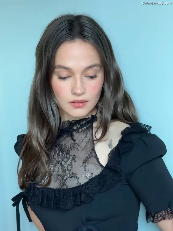 Cailee Spaeny photo 2 of 705