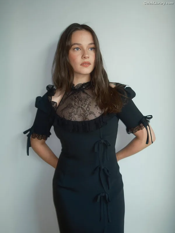 Cailee Spaeny photo 7 of 705