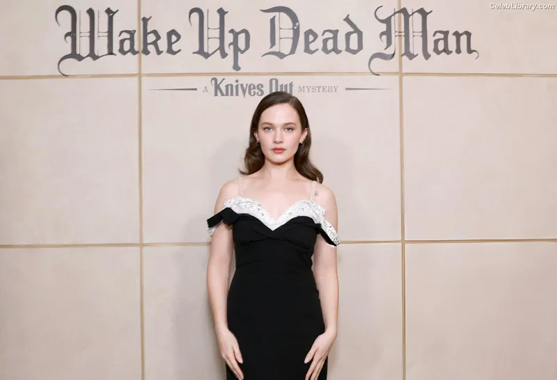 Cailee Spaeny photo 3 of 705