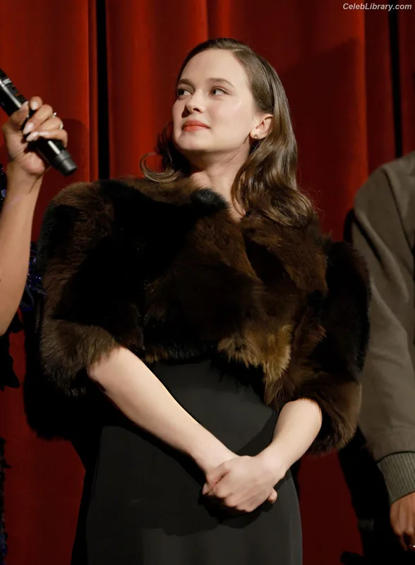 Cailee Spaeny photo 9 of 705