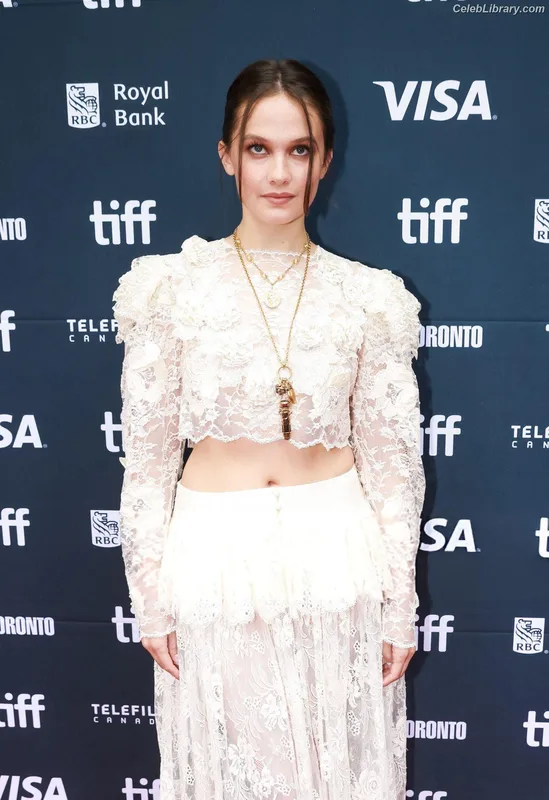 Cailee Spaeny photo 23 of 705