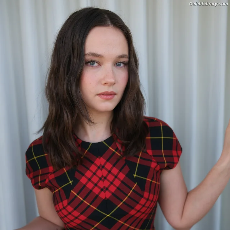 Cailee Spaeny photo 17 of 705