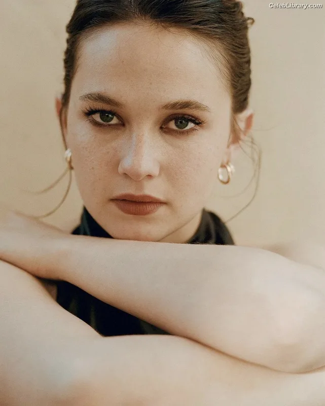 Cailee Spaeny photo 21 of 705