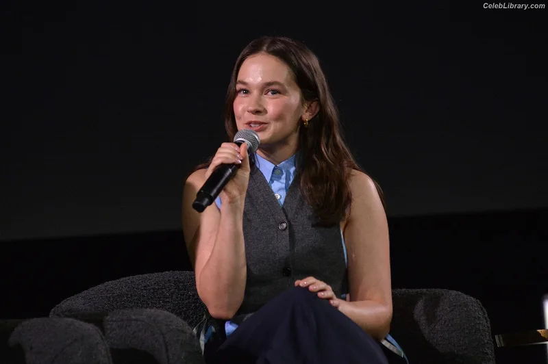 Cailee Spaeny photo 19 of 705