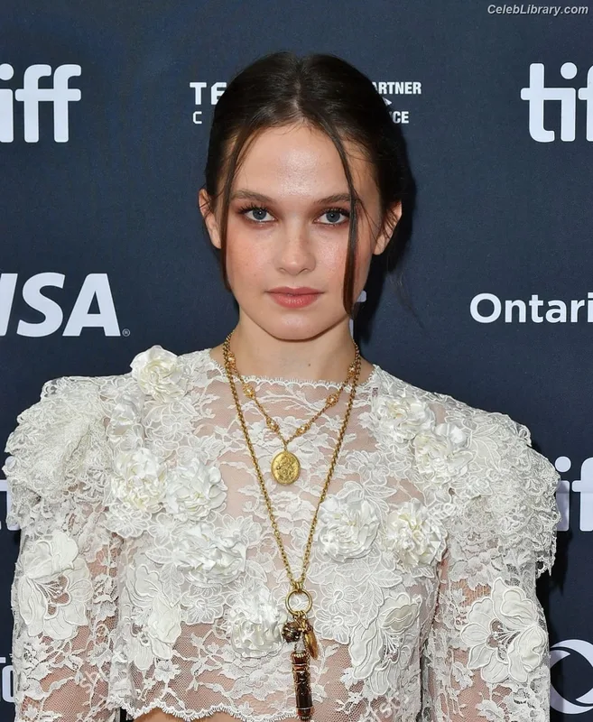Cailee Spaeny photo 18 of 705