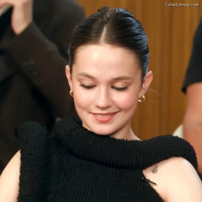 Cailee Spaeny photo 1 of 705