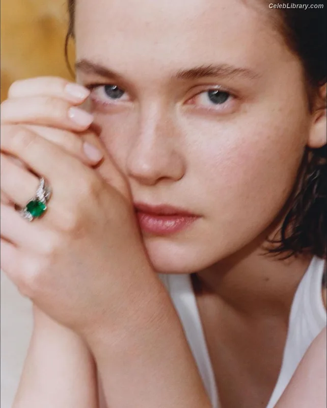 Cailee Spaeny photo 19 of 705