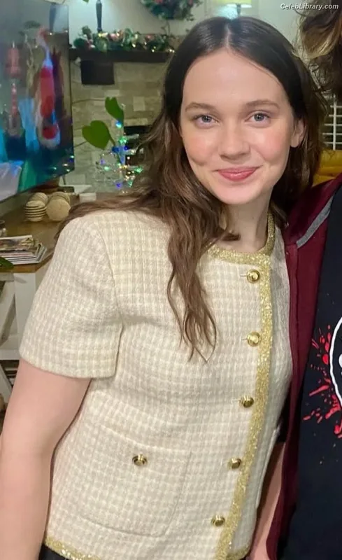 Cailee Spaeny photo 2 of 705