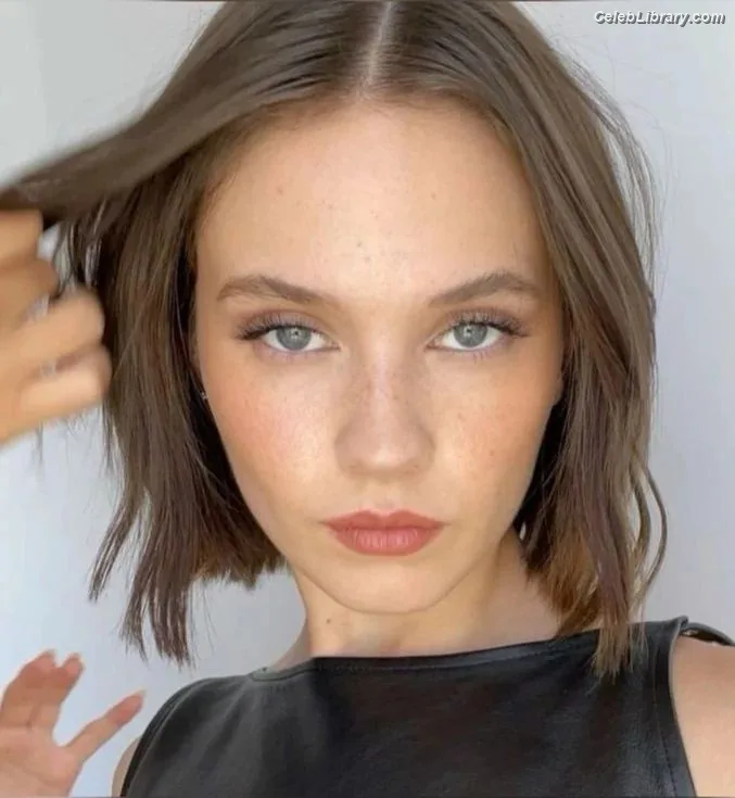 Cailee Spaeny photo 19 of 705