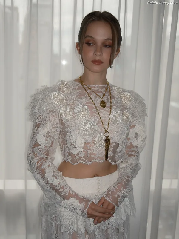 Cailee Spaeny photo 17 of 705