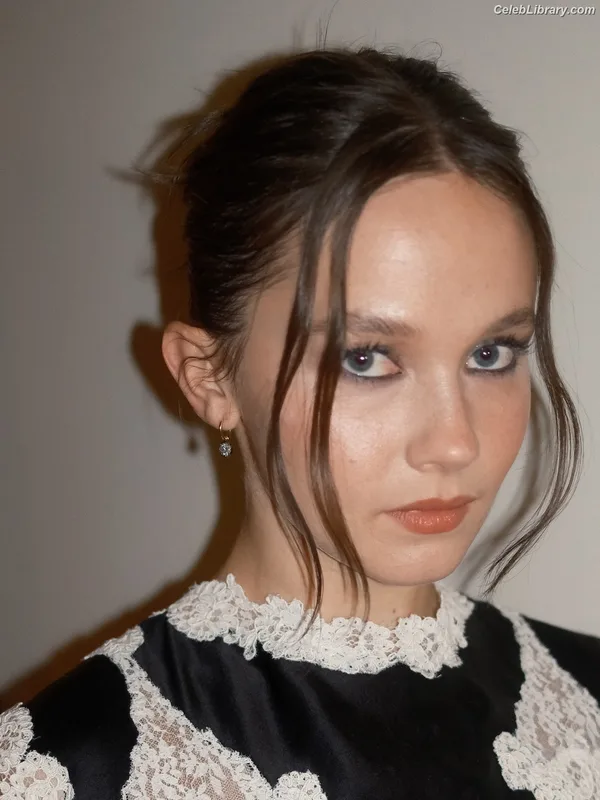 Cailee Spaeny photo 3 of 705