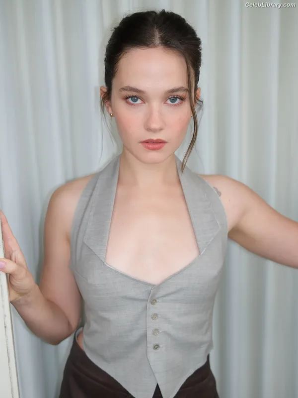 Cailee Spaeny photo 10 of 705