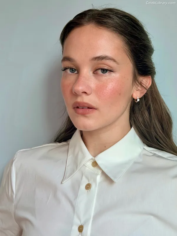 Cailee Spaeny photo 24 of 705