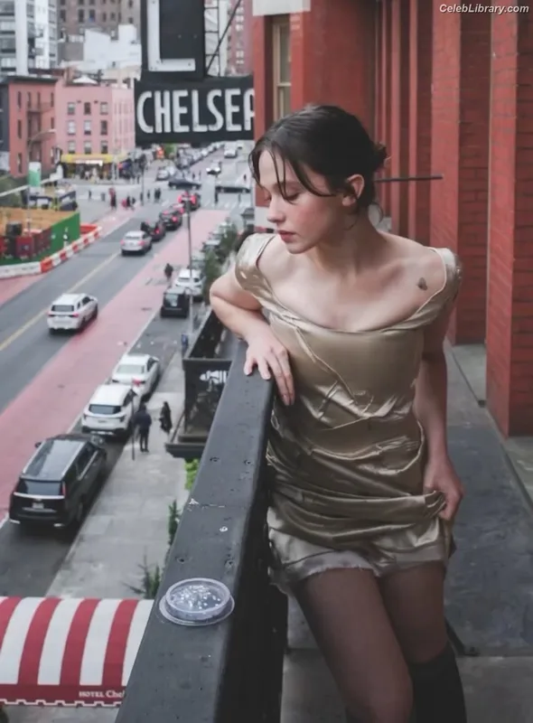 Cailee Spaeny photo 10 of 705