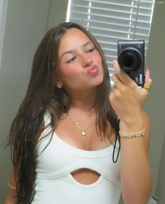 Cailey Presley Fleming photo 19 of 45