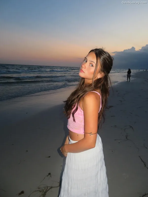 Cailey Presley Fleming photo 2 of 45