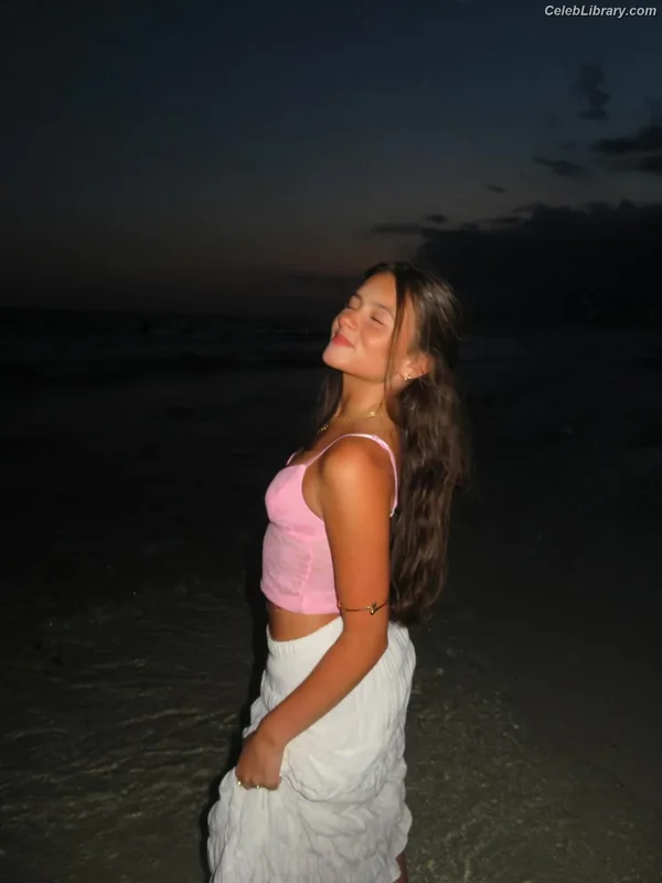 Cailey Presley Fleming photo 3 of 45