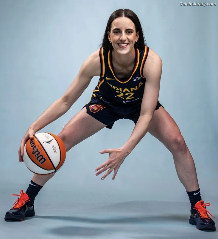 Caitlin Clark photo 13 of 709