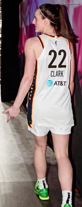 Caitlin Clark photo 24 of 709