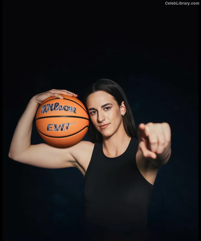 Caitlin Clark photo 15 of 709