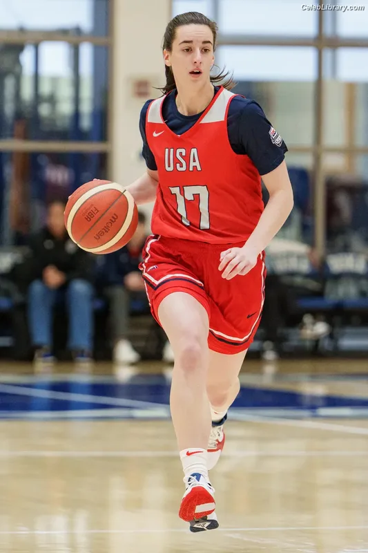 Caitlin Clark photo 1 of 709