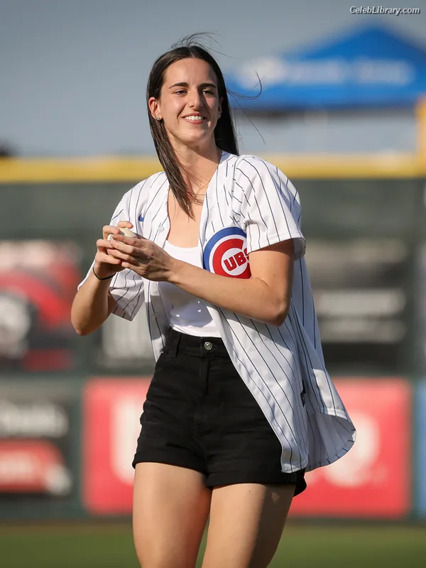 Caitlin Clark photo 15 of 709
