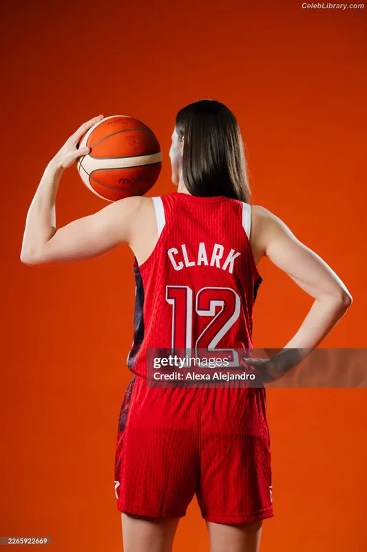 Caitlin Clark photo 16 of 709