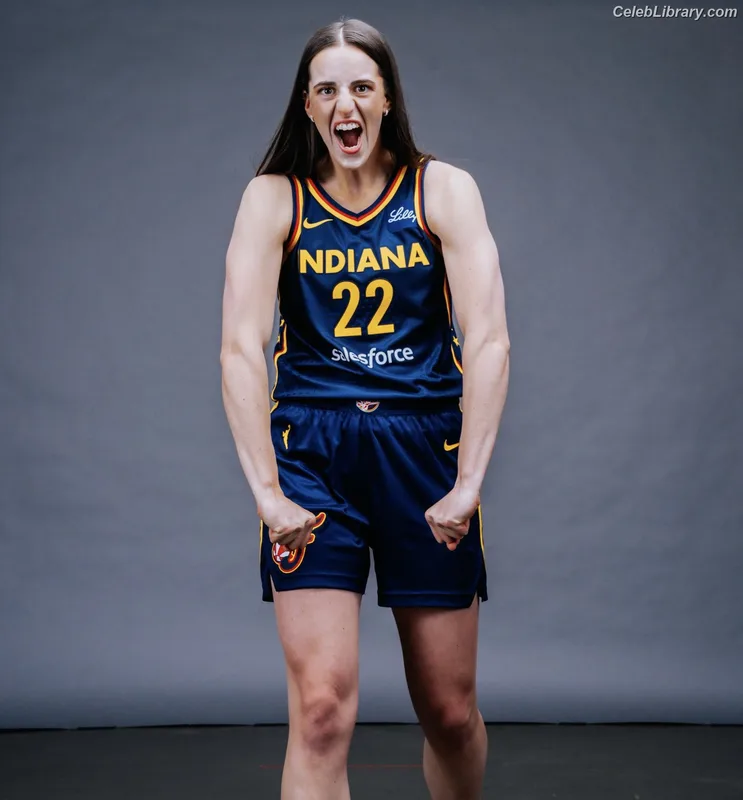 Caitlin Clark photo 10 of 709