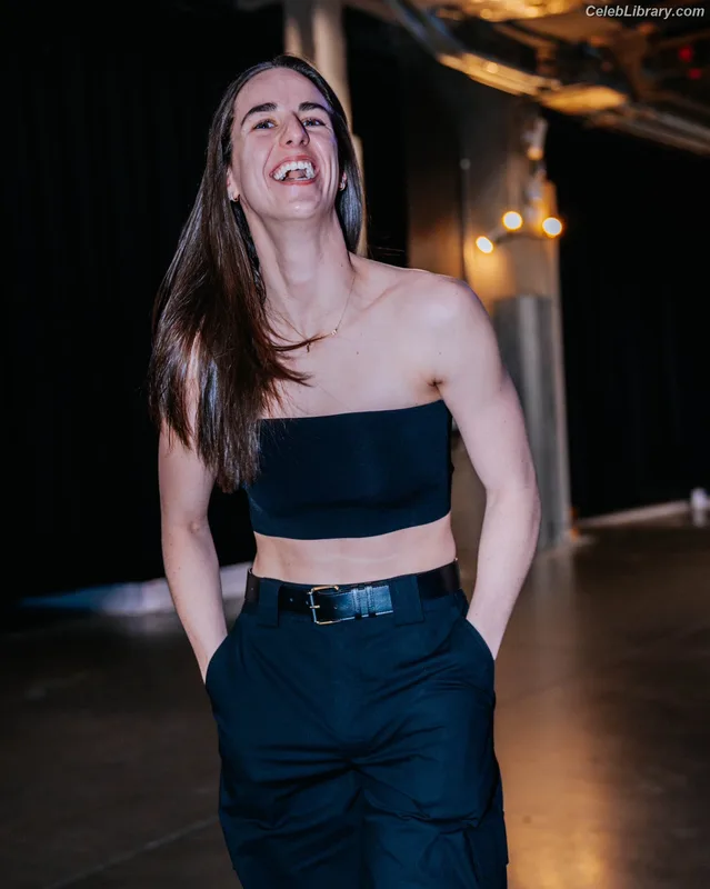 Caitlin Clark photo 14 of 709