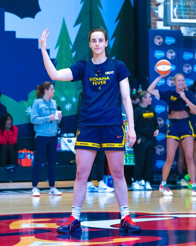 Caitlin Clark photo 11 of 709