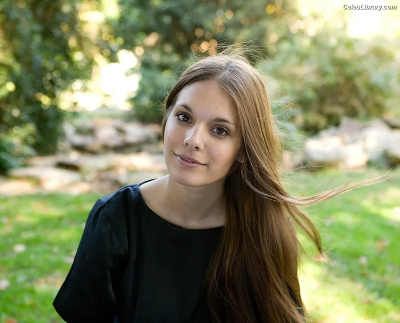 Caitlin Stasey photo 2 of 61