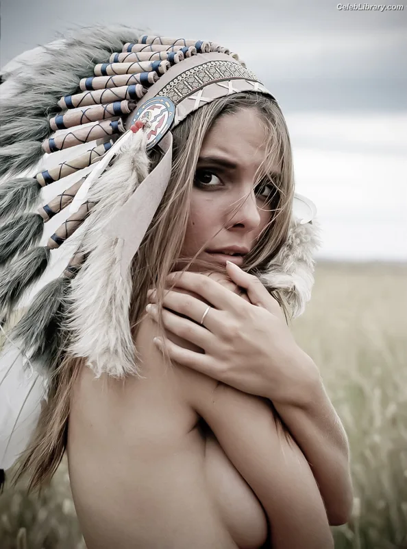 Caitlin Stasey photo 11 of 61
